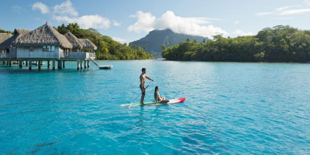 Stand Up Paddle in th Lagoon of Bora Bora