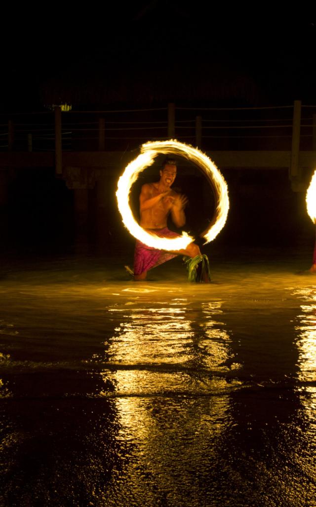 Danseurs Du Feu Hotel Moorea ©tahiti Tourisme