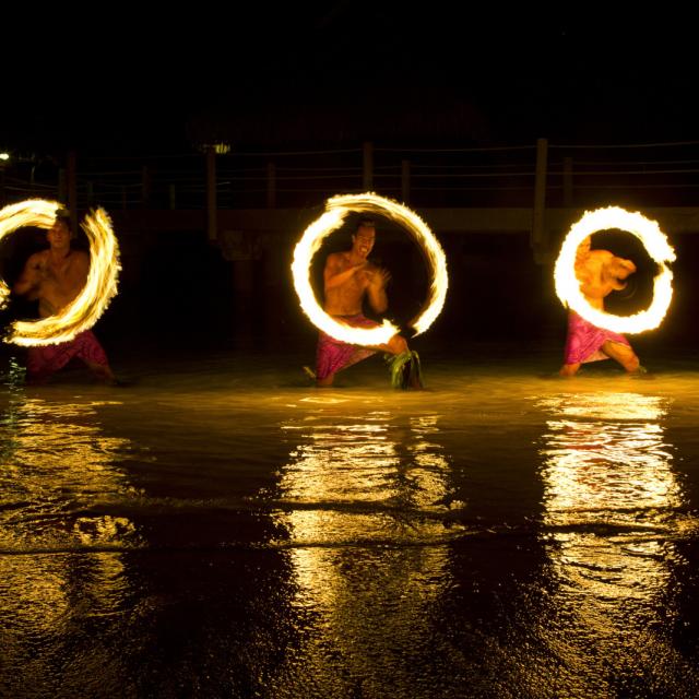 Danseurs Du Feu Hotel Moorea ©tahiti Tourisme