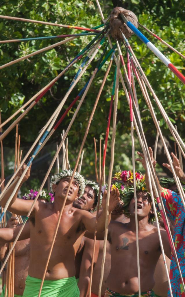 Javelot Tuaro Maohi Tahiti Tourisme ©. Boissy Alesimedia