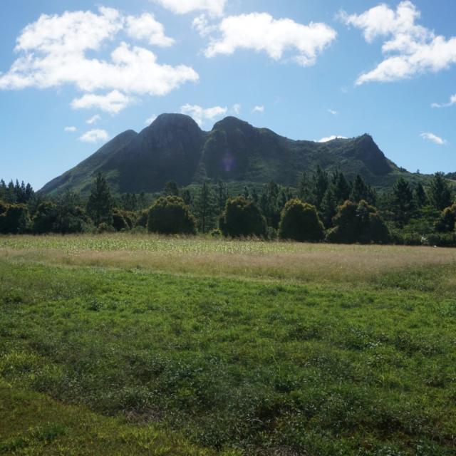 Le Mont Taitaa Tubuai Tahiti Tourisme © Léa Parizot