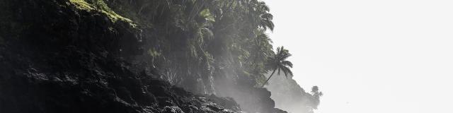 Les Falaises Du Te Pari à Teahupoo - Tahiti Tourisme