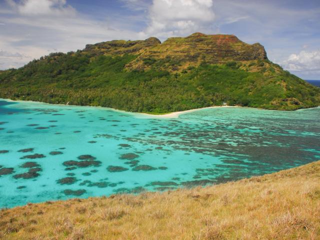 Vue sur Mangareva et son somptueux lagon - Tahiti Tourisme © Frédéric Cristol