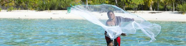 Fisherman of Tikehau - Tahiti Tourisme