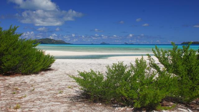 Plage Et Lagon de Mangareva - Tahiti Tourisme © Frédéric Cristol