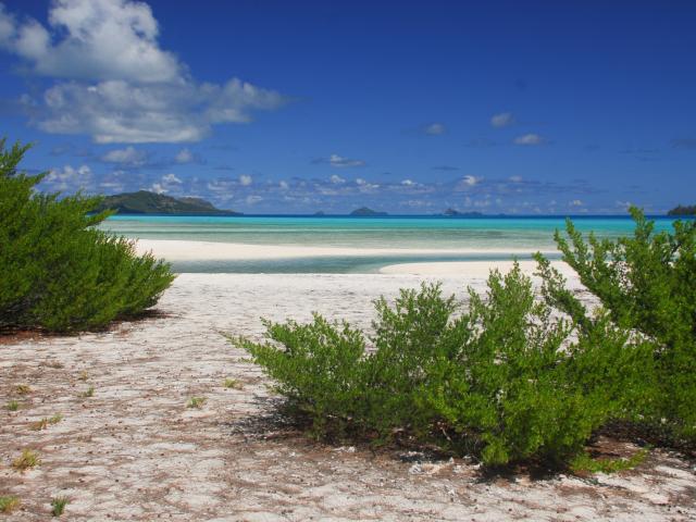 Plage Et Lagon de Mangareva - Tahiti Tourisme © Frédéric Cristol