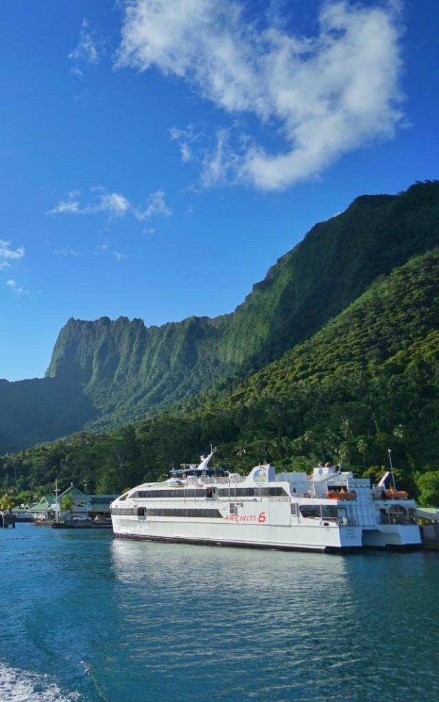 Quai des ferry à Vaiare, Moorea - Tahiti Tourisme