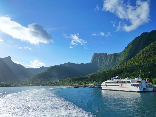 Quai des ferry à Vaiare, Moorea - Tahiti Tourisme