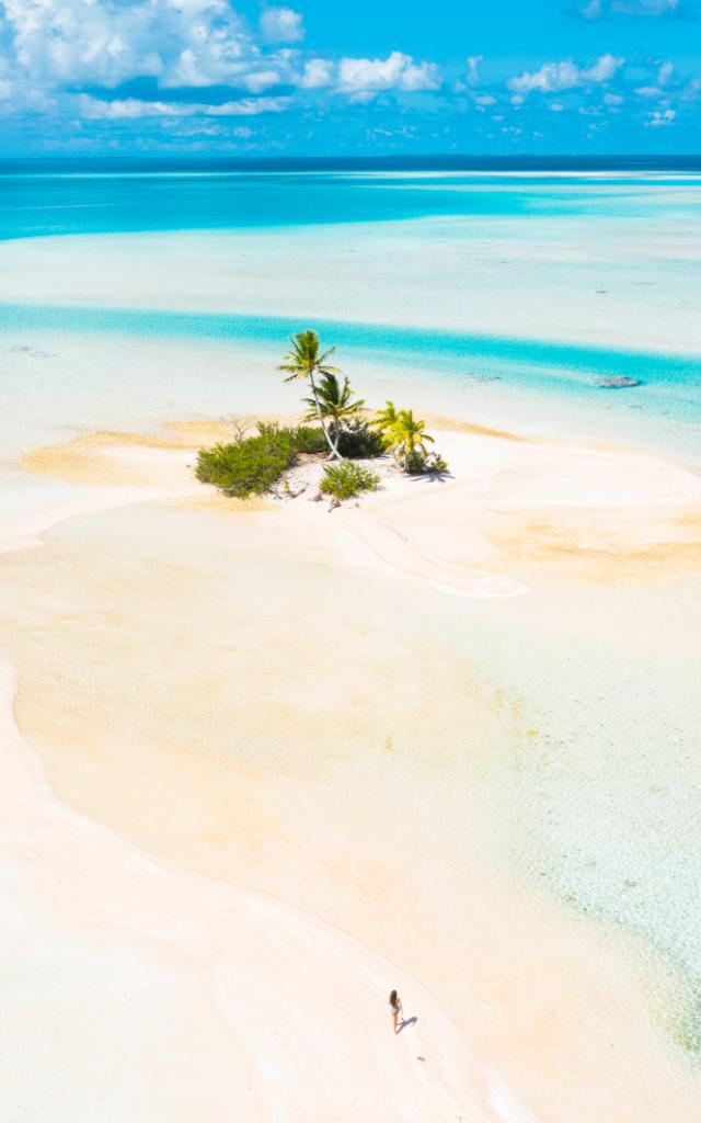 Aerial View Over White Sandy Beach on Motu in Fakarava Tahiti Tourisme © Jim Winter