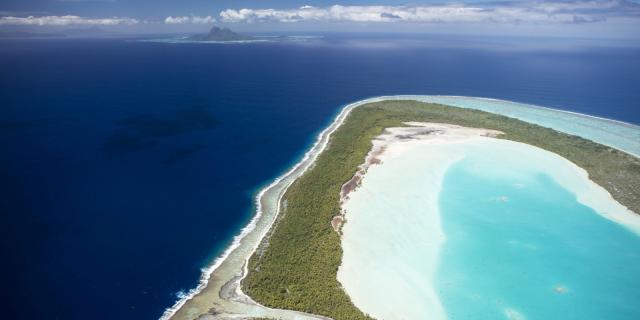 Vue Aérienne sur Tupai - Tahiti Tourisme © Grégoire Le Bacon