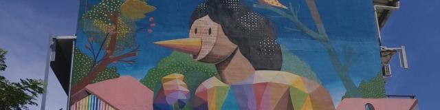 La Femme Au Fruit by Okuda - Tahiti Tourisme