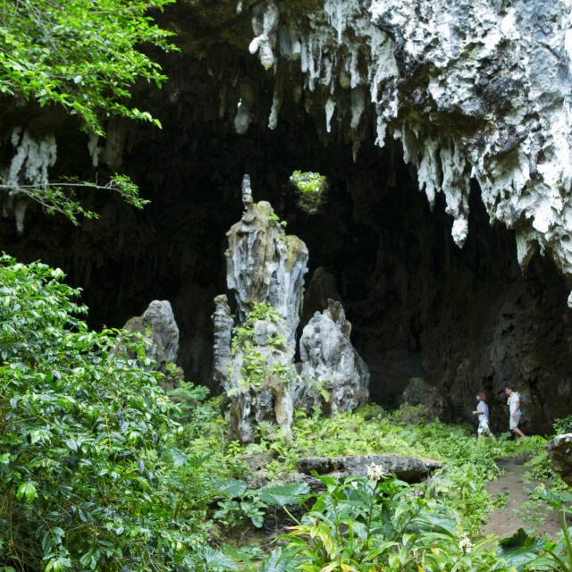 Les Grottes De Mitterrand De Rurutu - © Tahiti Tourisme