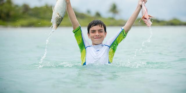 Fishing in Rangiroa - Tahiti Tourisme © Hélène Havard