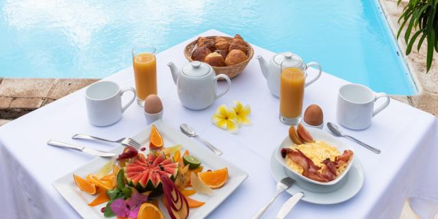 Petit Déjeuner à Nuku Hiva Tahiti Tourisme © Stéphane Mailion Photography