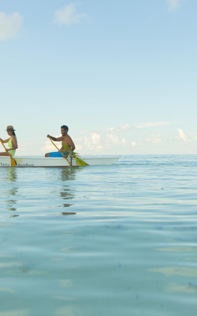 Outrigger Canoe Tikehau - Tahiti Tourisme © Tahiti Tourisme