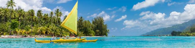 Pirogue à Voile sur le lagon de Tiahura à Moorea - Tahiti Tourisme