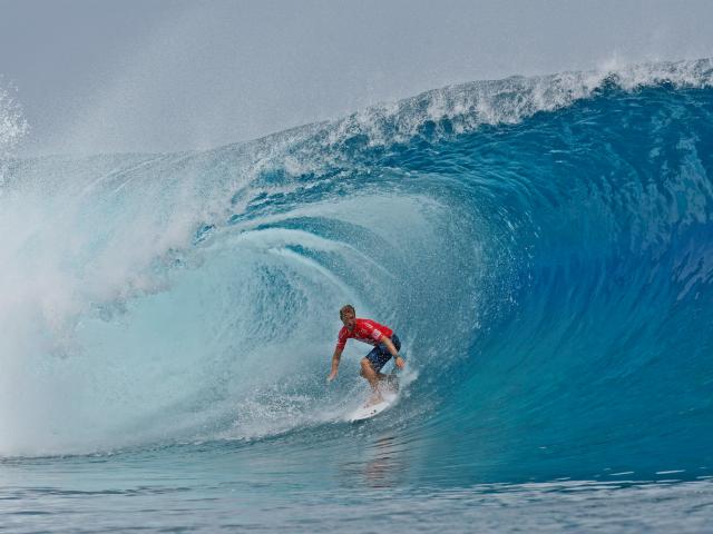 Surf à Ahiti © Steve Dickinson