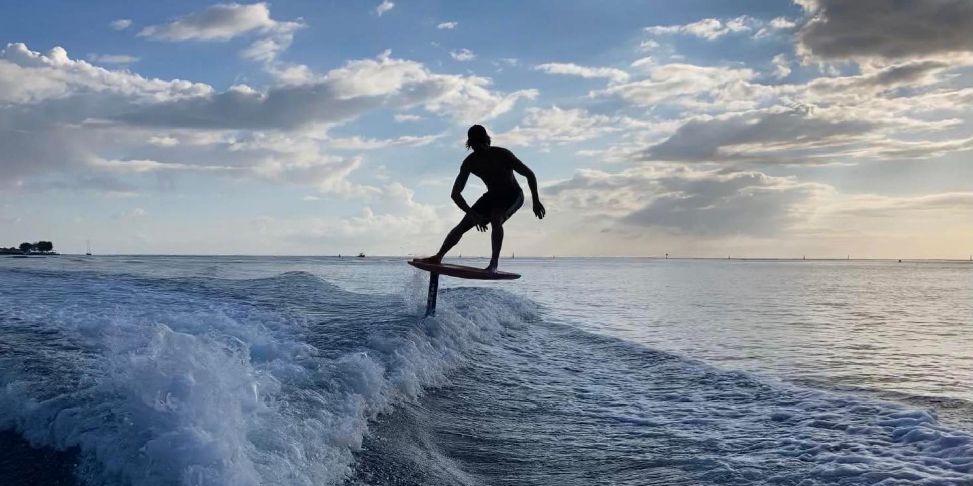 Surfeur En Foil © Tahitoa Schmitt Marama