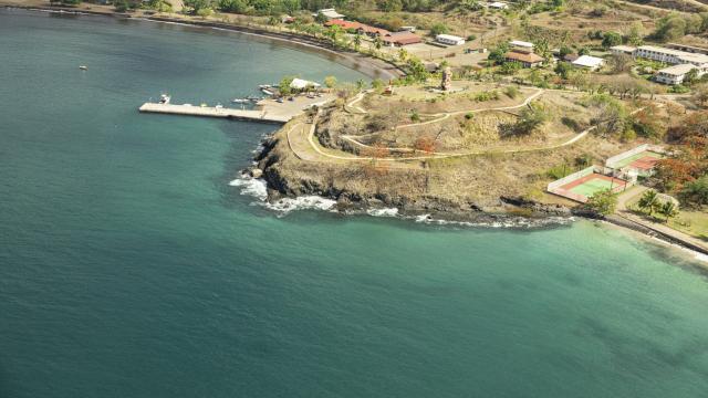 Fort Colet / Tiki Tuhiva