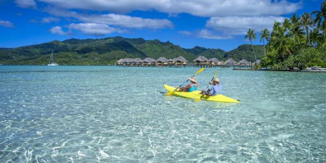 kayak-lagon-tahaa-david-kirkland.jpg