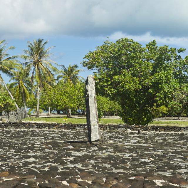 Taputapuatea-2-cop.-Tahiti-Tourisme.jpg