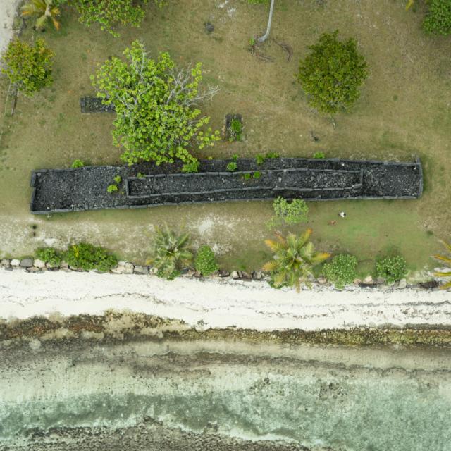 Marae Anini à Huahine © Gregoire Le Bacon & Lionailes